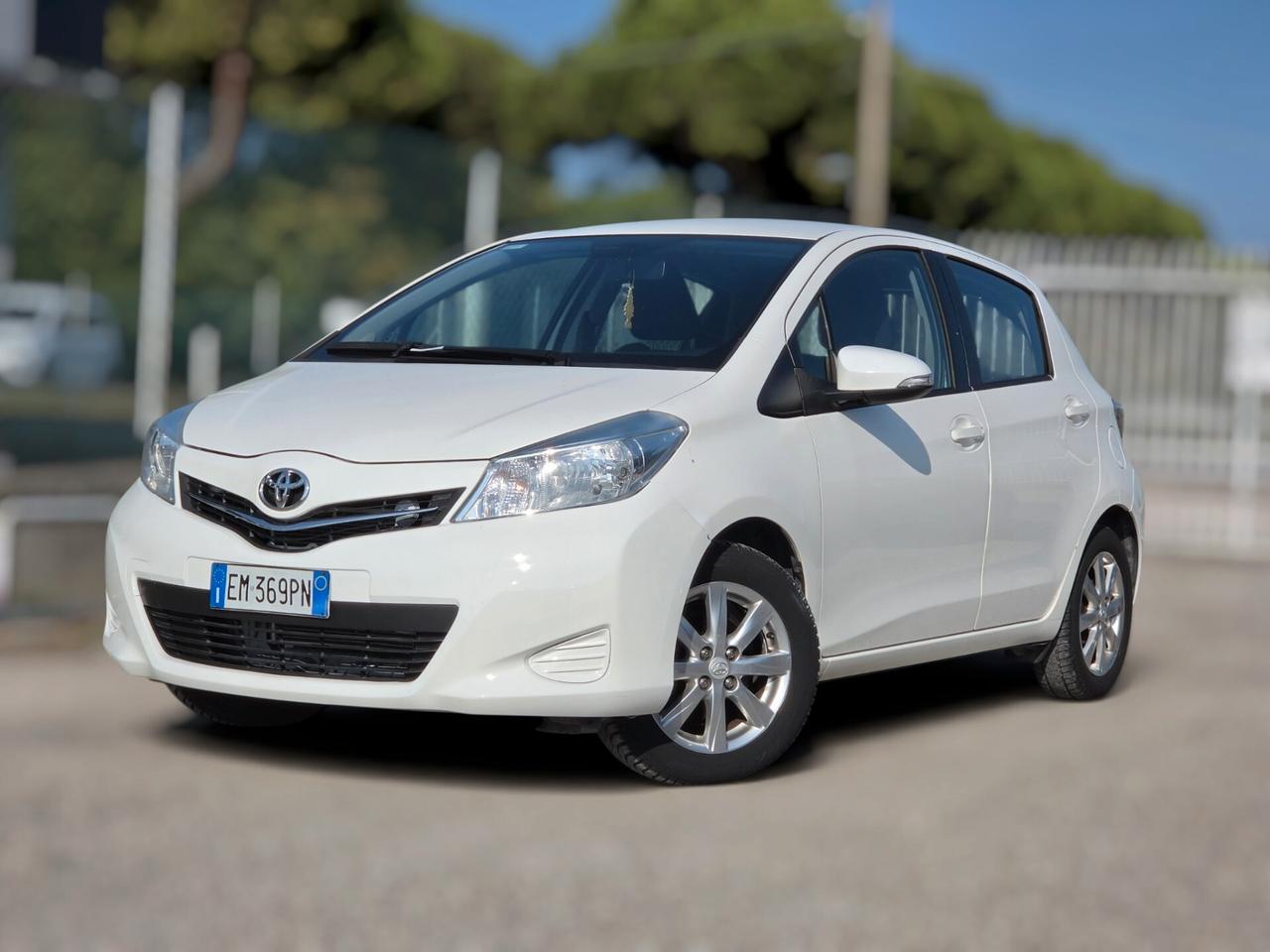 Toyota Yaris 1.0 5 porte Active