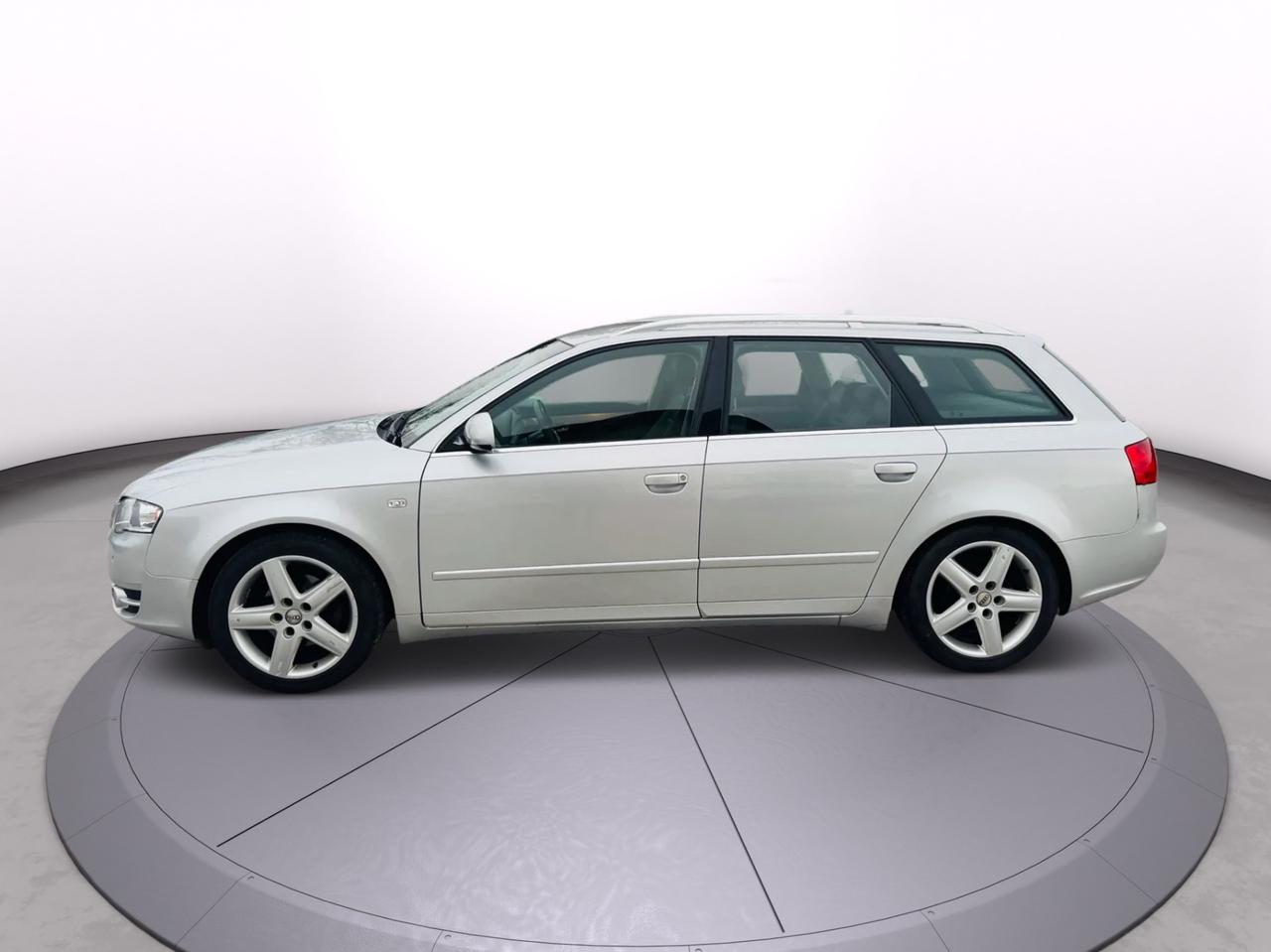 Audi A4 2.0 16V TDI Avant 2006 219.000km anche per neo