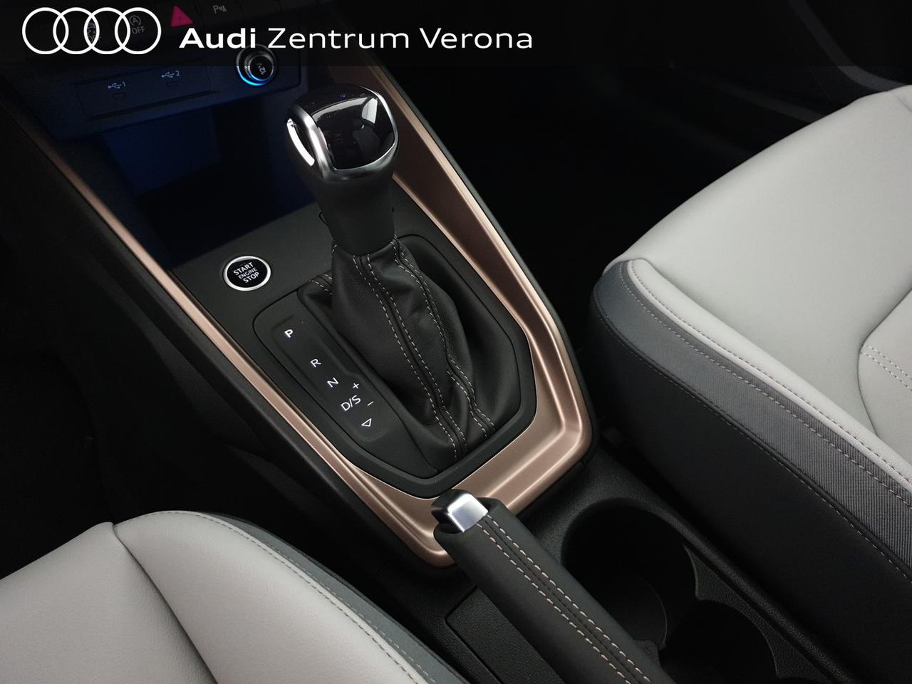 Allstreet 35TFSI 150CV S tronic Identity Contrast
