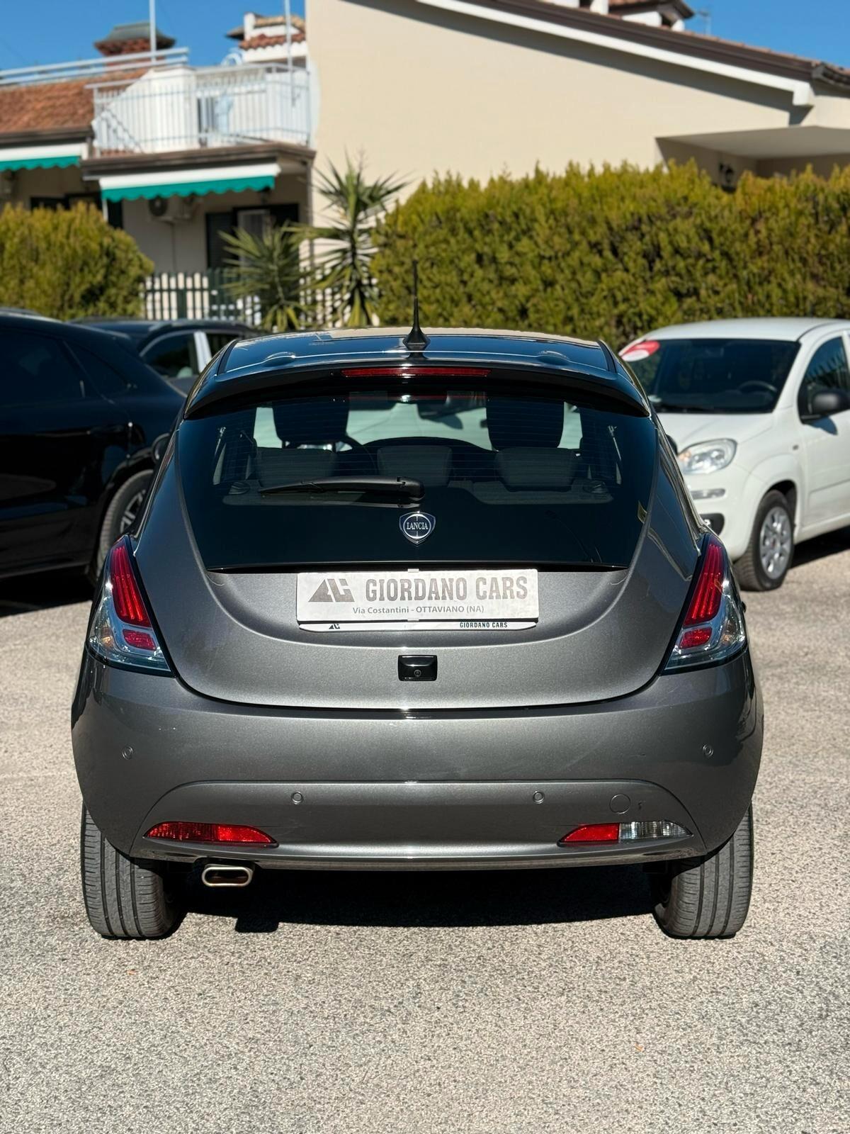 Lancia Ypsilon 1.0 FireFly 5 porte S&S Hybrid Gold Plus