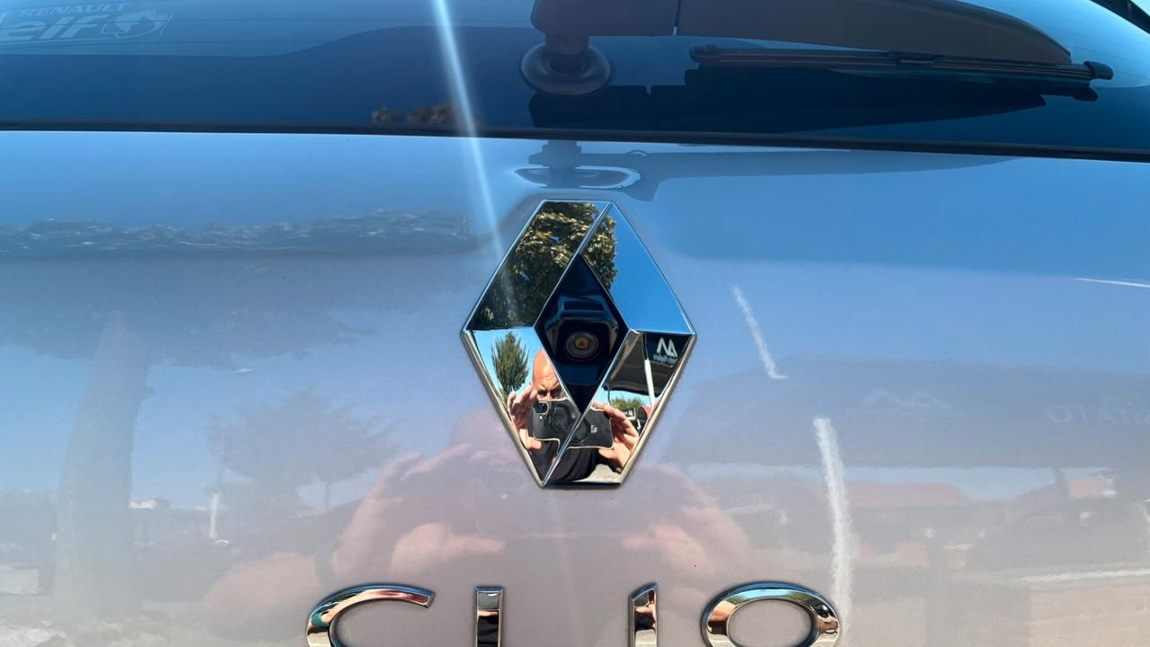 Renault Clio dCi 8V 75 CV 5 porte Moschino Intens