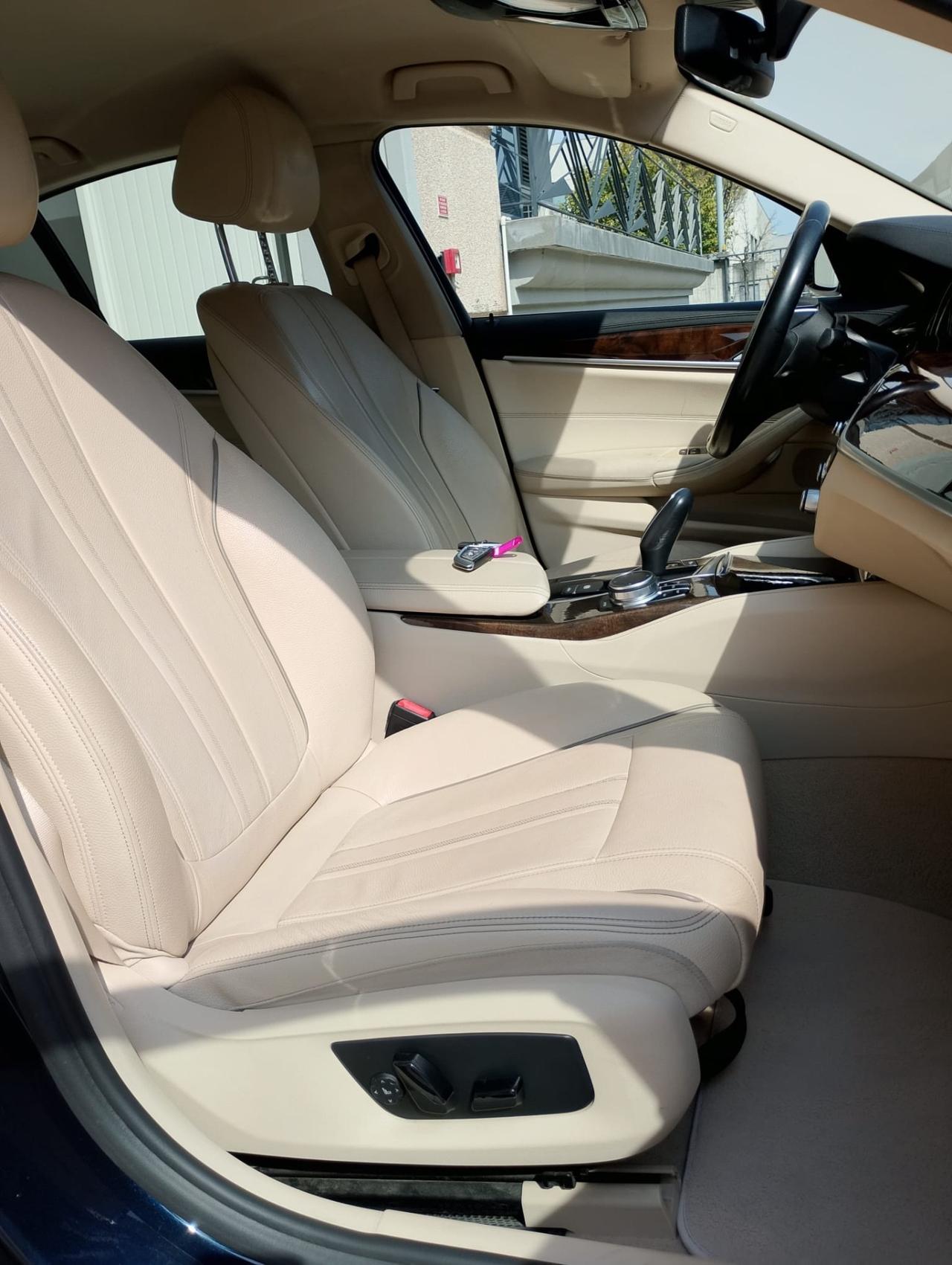 Bmw 520 520d xDrive Luxury