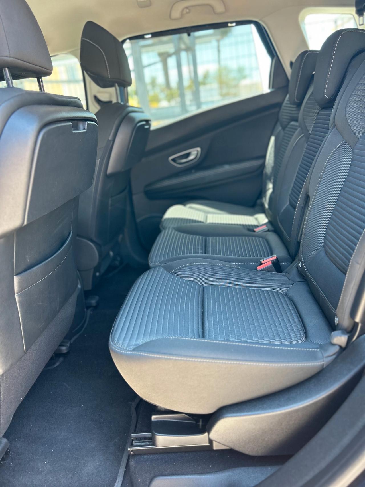 Renault Scenic Scénic Blue dCi 120 CV EDC Initiale Paris