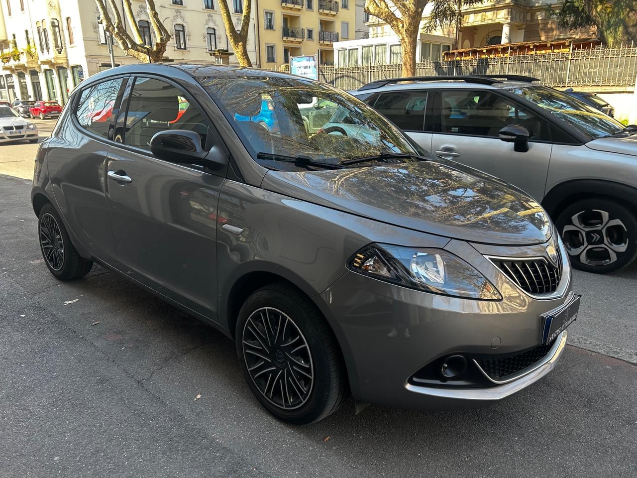 Lancia Ypsilon 1.0 FireFly HYBRID 5p s&s Gold *49000KM*CARPLAY*