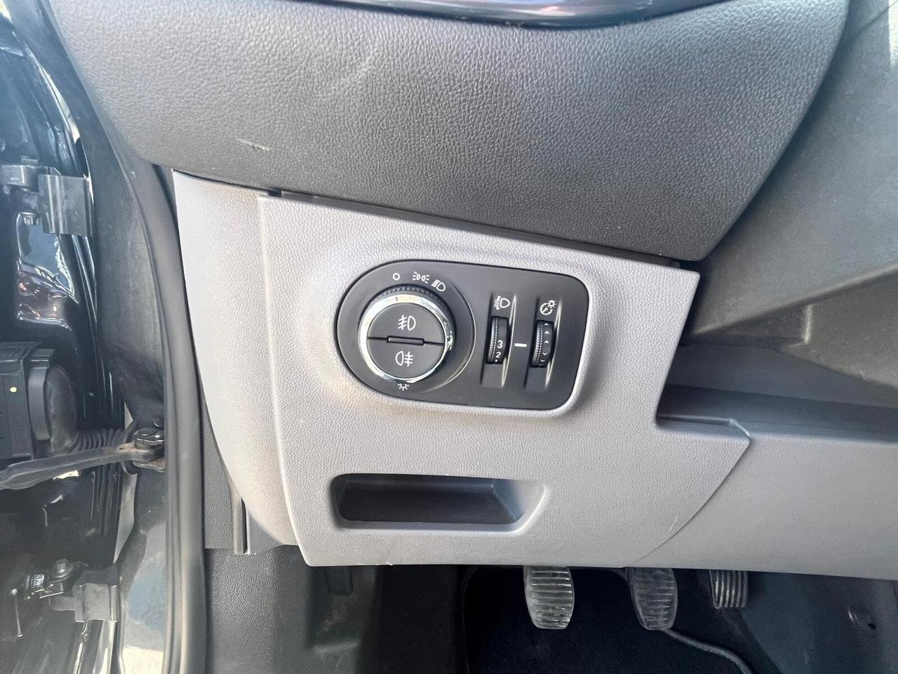 Opel Corsa 1.4 90CV GPL Tech 5 porte Innovation neop/ car play/lega/faro led