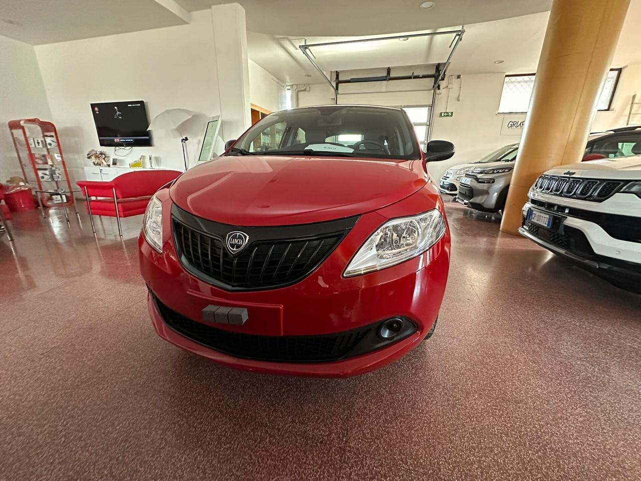 Lancia Ypsilon 1.0 FireFly 5 porte S&S Hybryd Gold