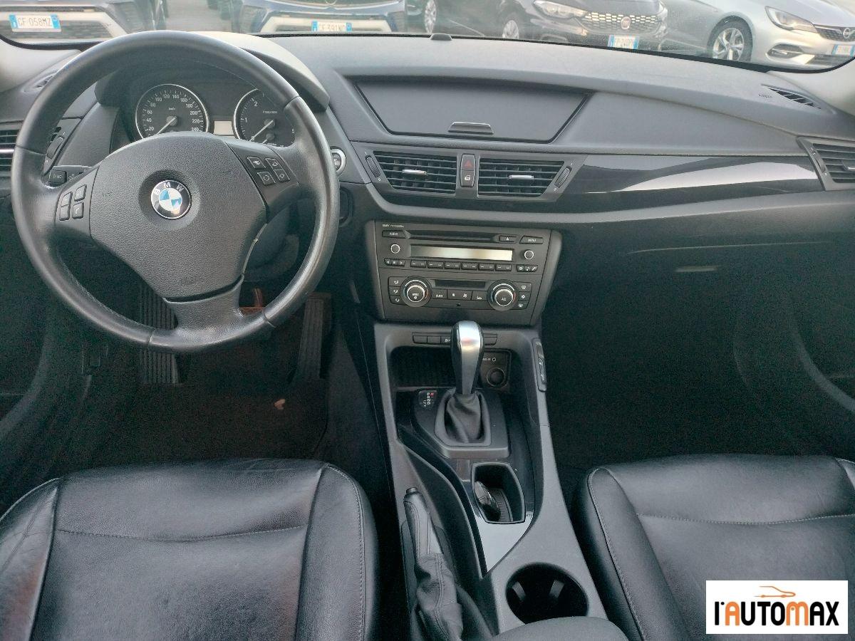 BMW - X1 xdrive18d Attiva