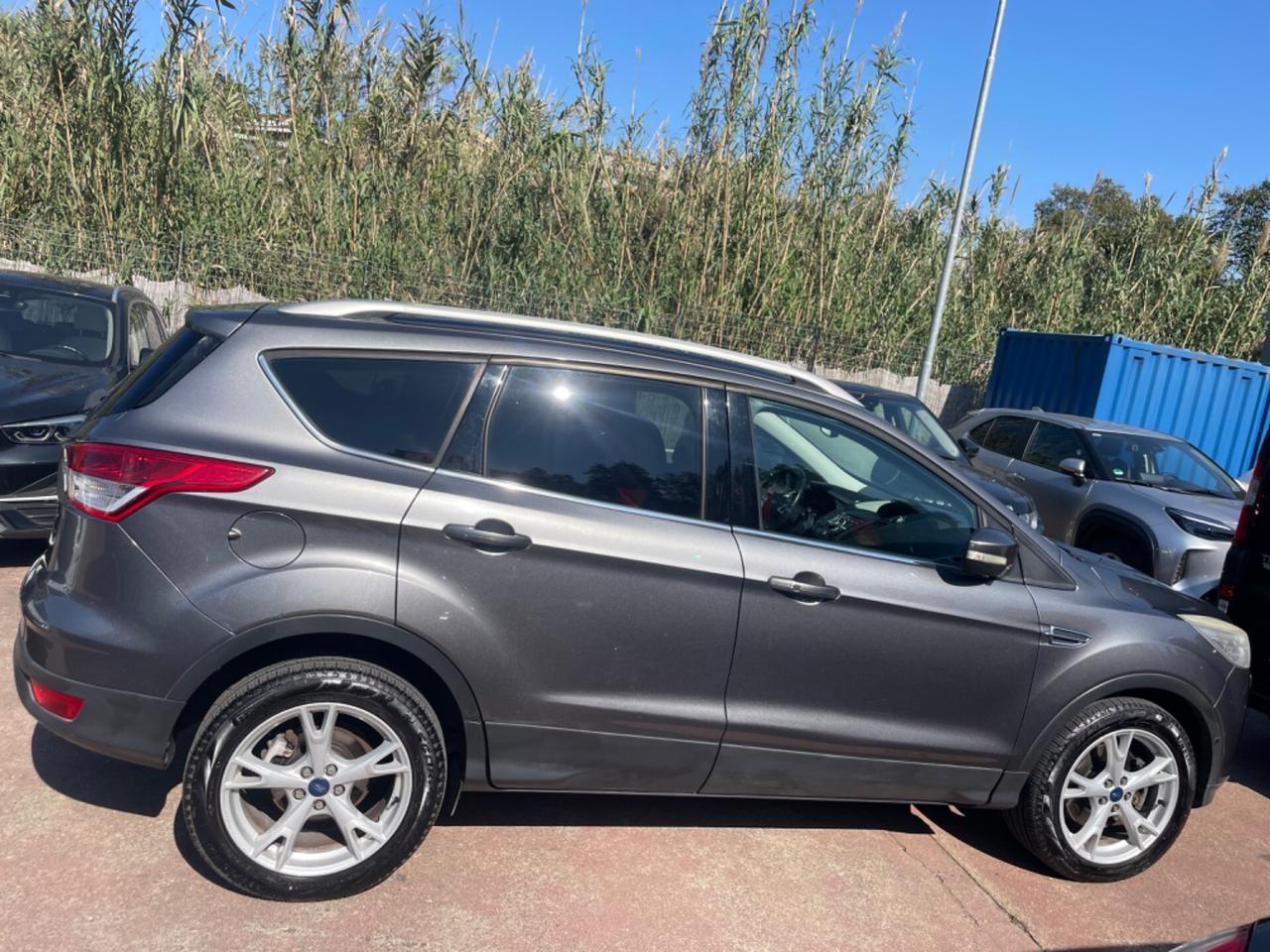 Ford Kuga 2.0 TDCI 140 CV 2WD Titanium