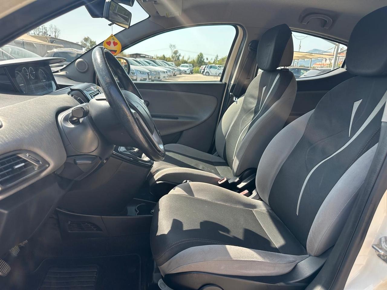 Lancia Ypsilon 1.2 Benzina