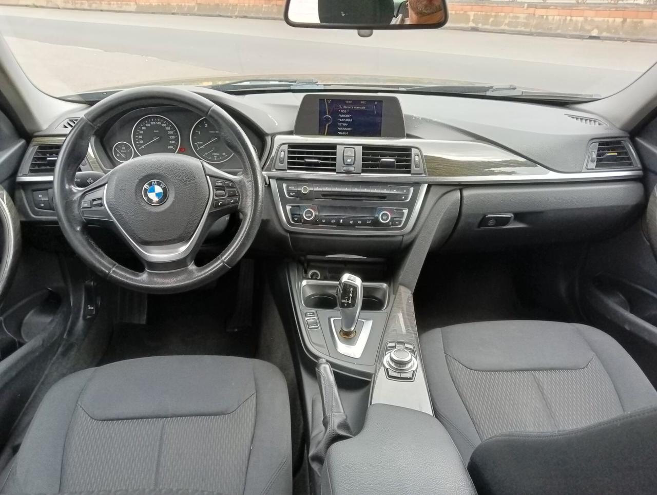 Bmw318d 143Cv Touring Luxury Automatica
