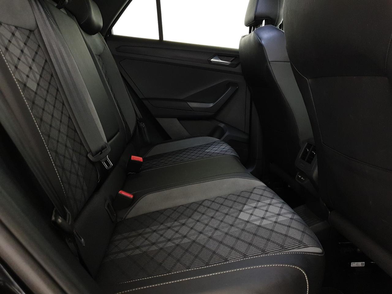 Volkswagen T-Roc 2.0 tdi r-line 150cv dsg