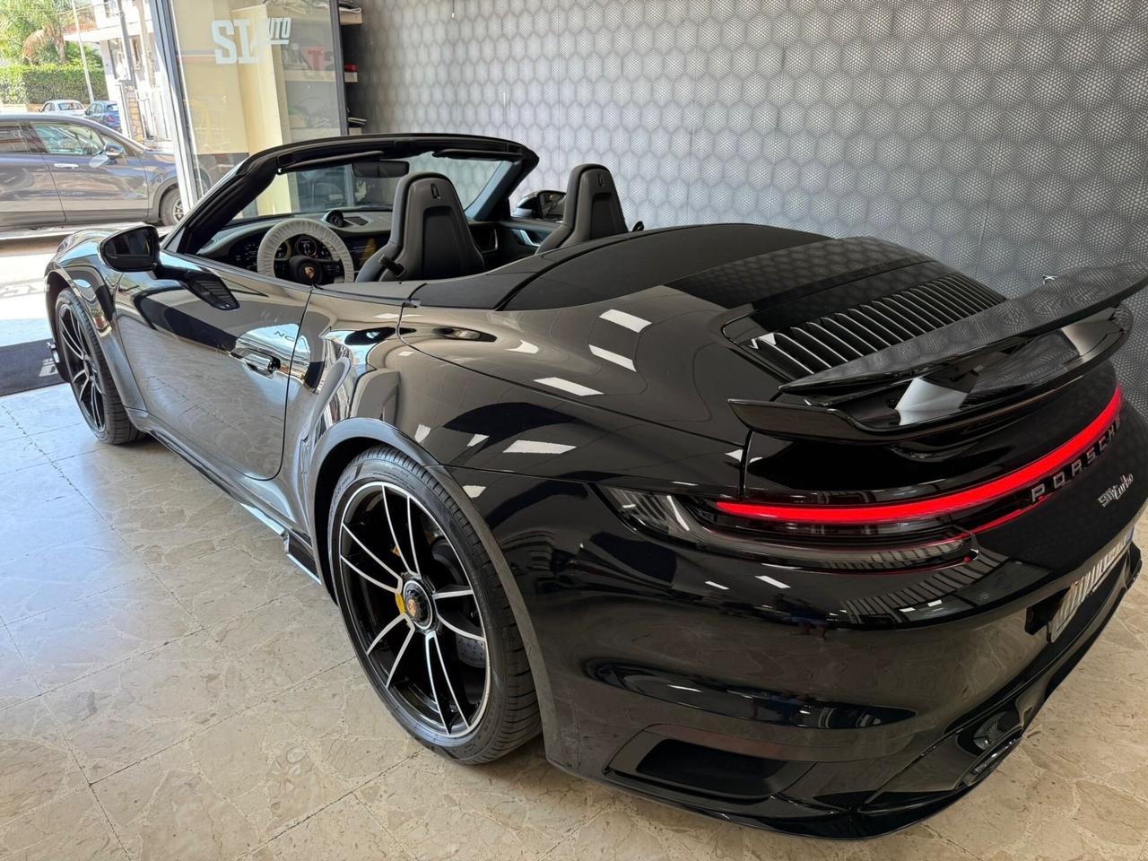 Porsche 911 Turbo Cabriolet 581cv - PACK LUX