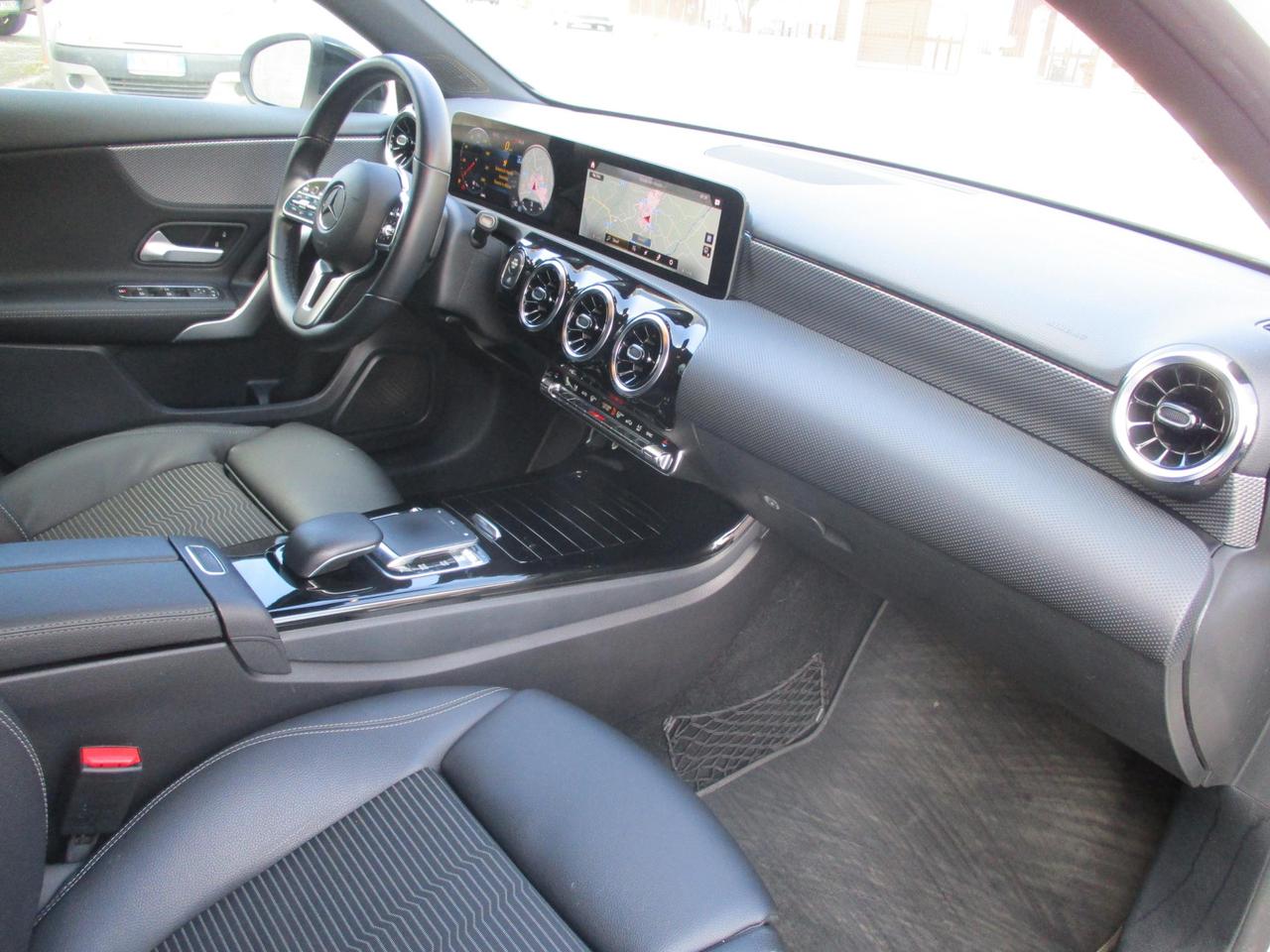MERCEDES CLASSE A 180D 115cv Sport auto