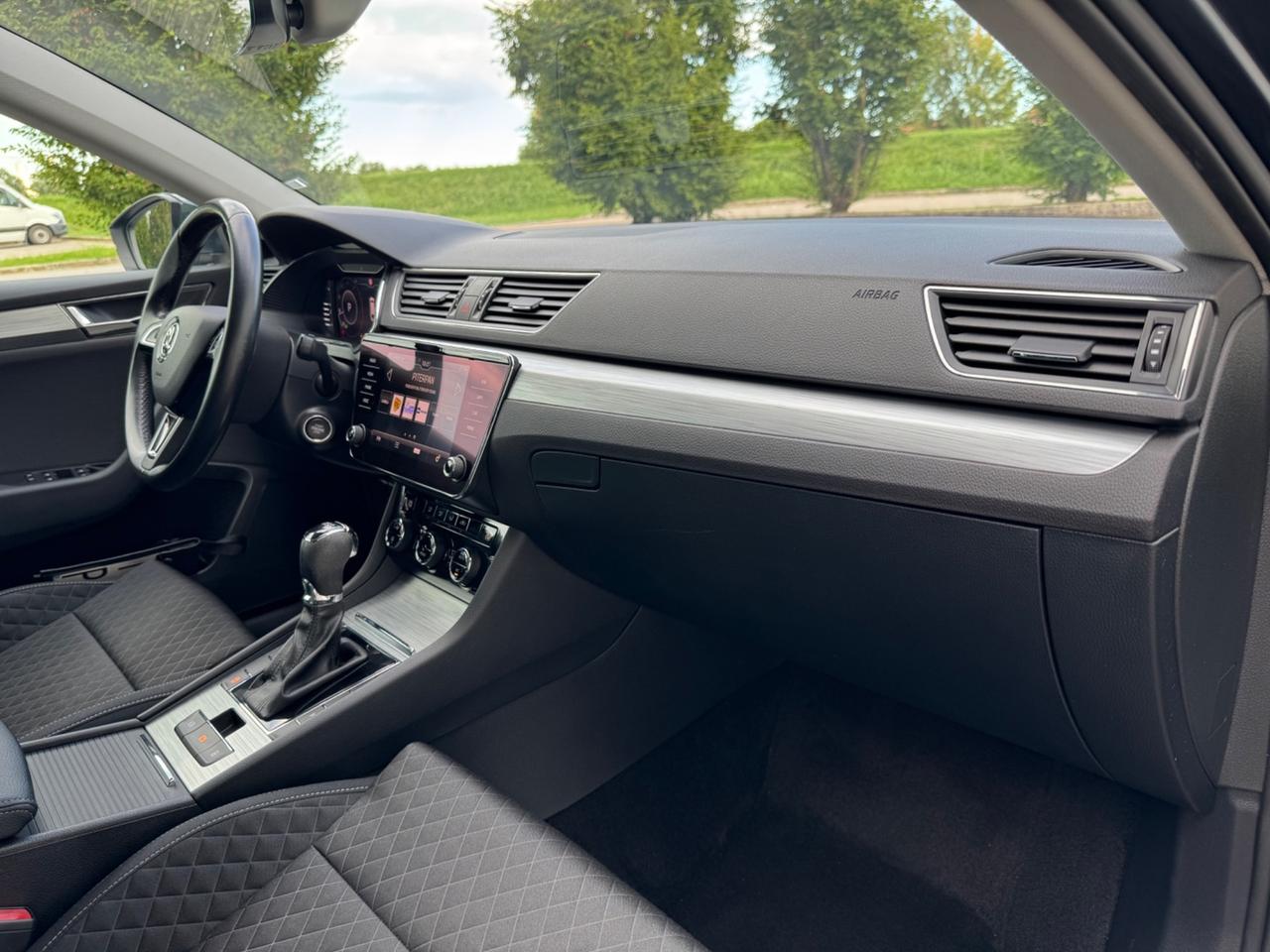 Skoda Superb 2.0 TDI 150 CV SCR DSG Wagon Executive