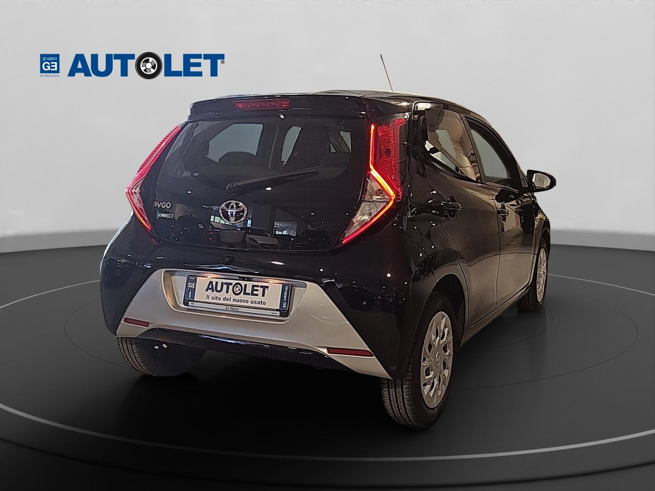 Toyota Aygo Connect 1.0 VVT-i 72 CV 5 porte x-play MMT