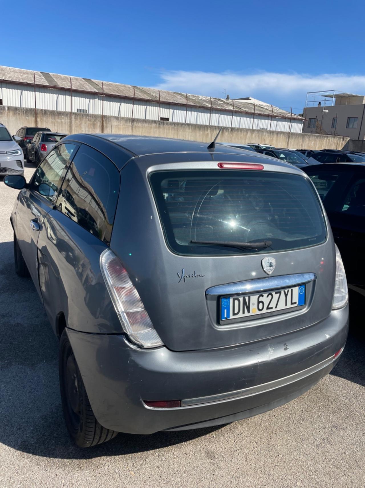 Lancia Ypsilon 1.2 Argento
