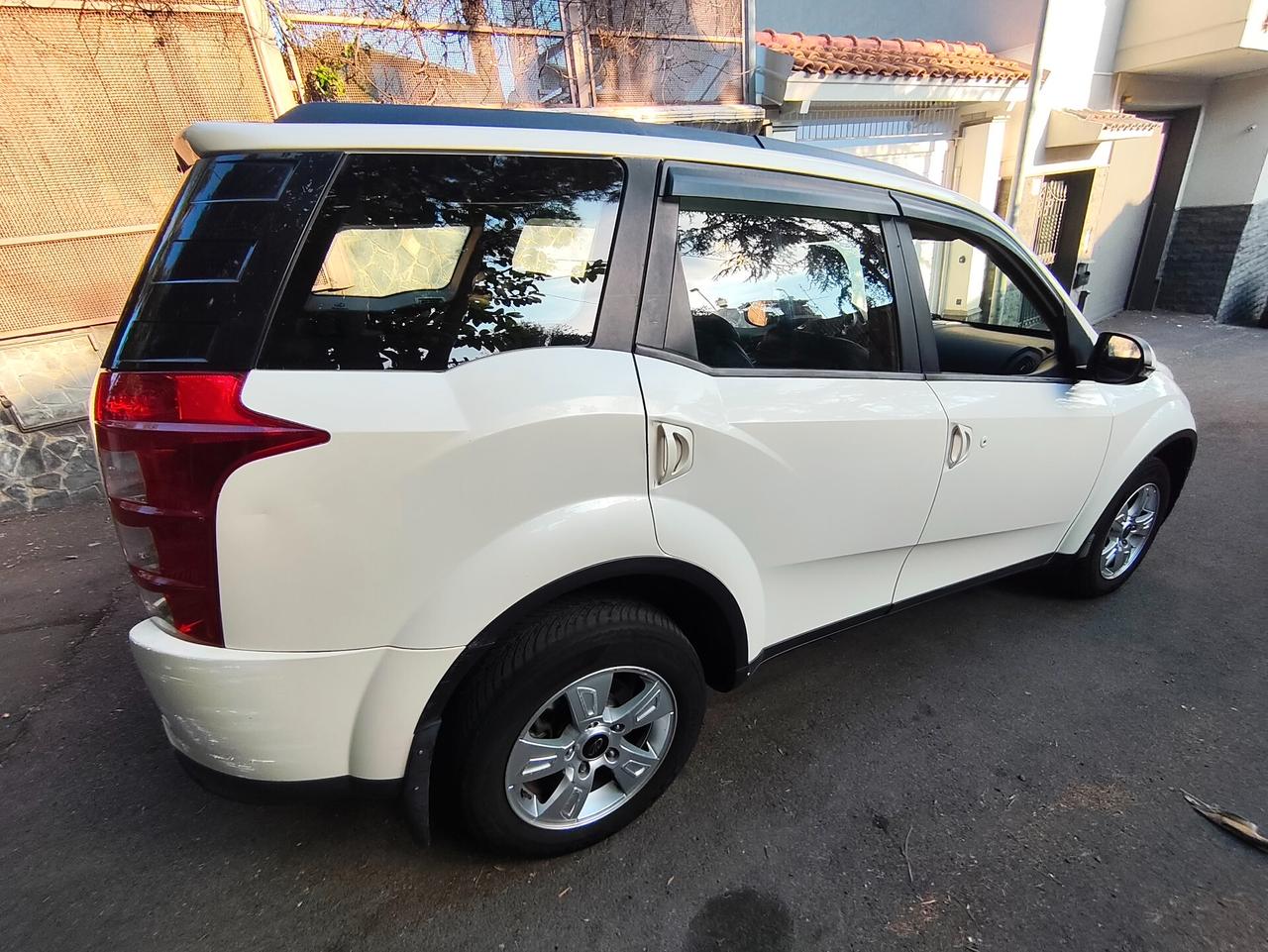 Mahindra XUV500 7 posti 2014