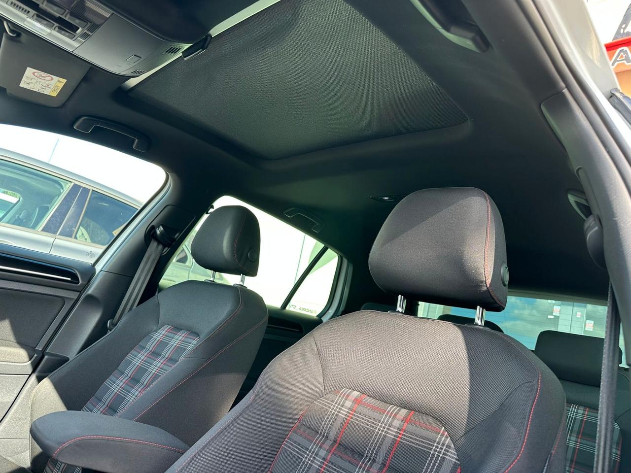 Volkswagen Golf GTI Performance 2.0 TSI DSG 5p 2015