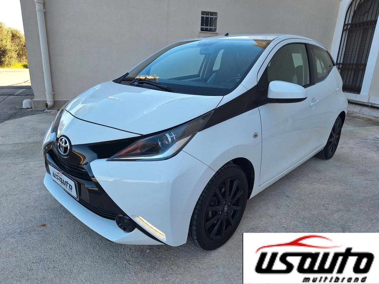 Toyota Aygo 1.0 69 CV 5 porte x-play RETROCAMERA FULL