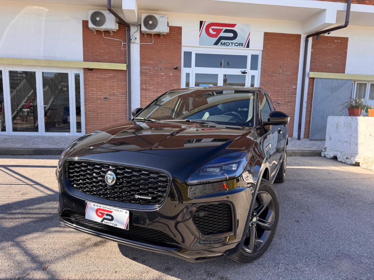 Jaguar E-Pace JAGUAR E-PACE 2.0*163CV*R-DYNAMIC*IBRIDA*AUTOMATICA*4X4*PELLE TOTALE*