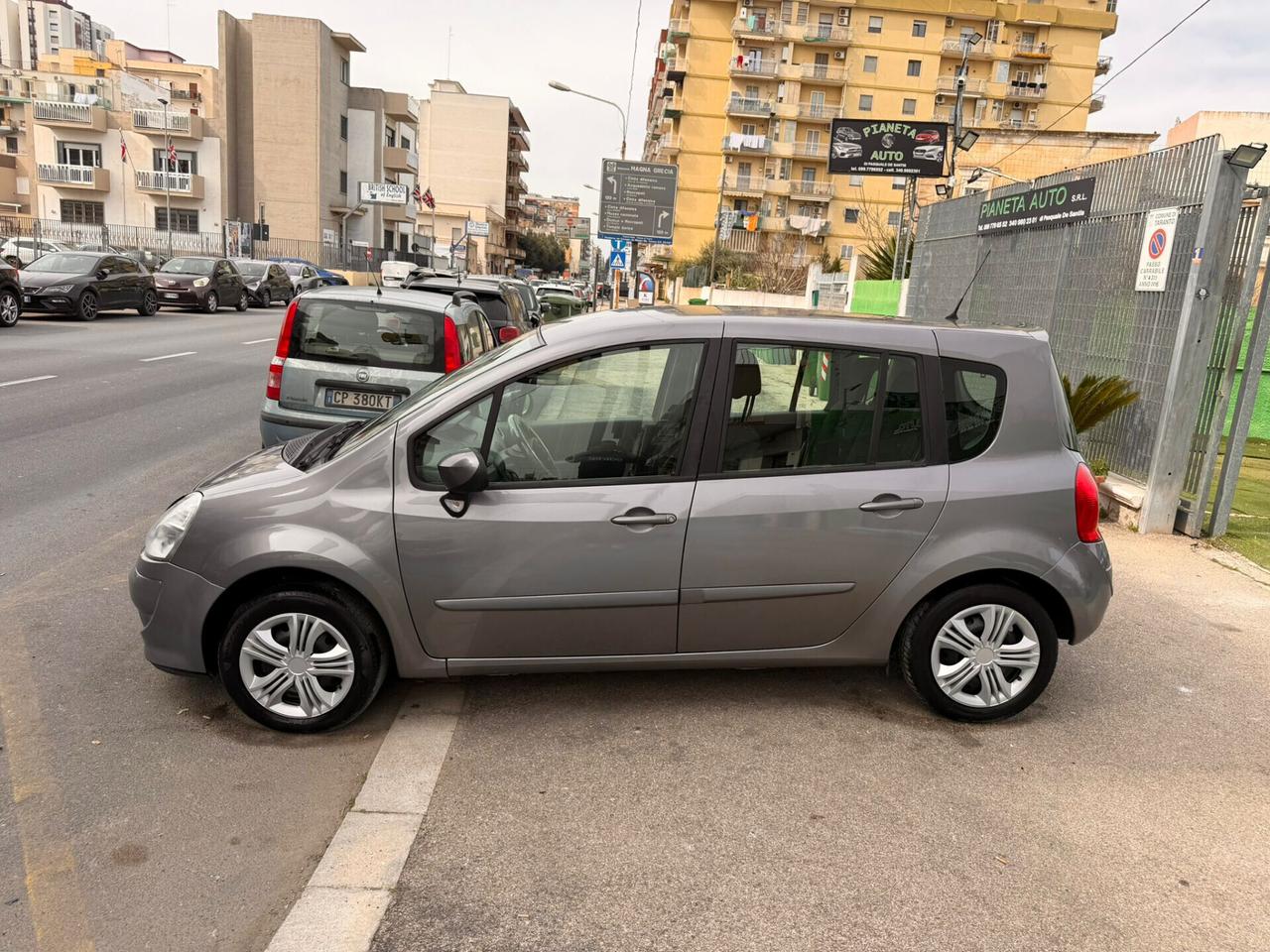 Renault Modus Grand 1.5 DIESEL - Anno 2011 - NEOPATENTATO