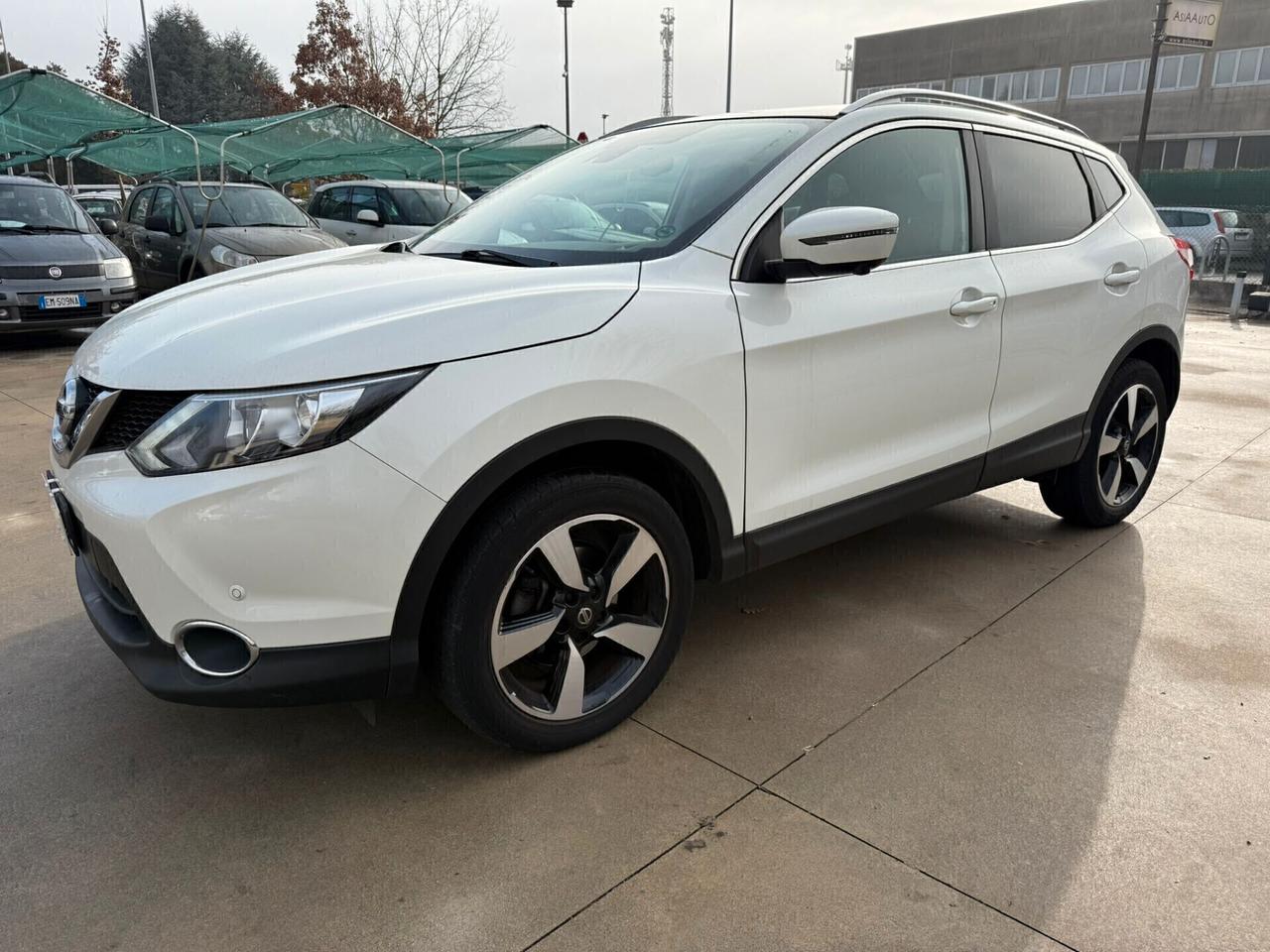 Nissan Qashqai 1.2 benzina UNICO-PR 115cv 58.500km