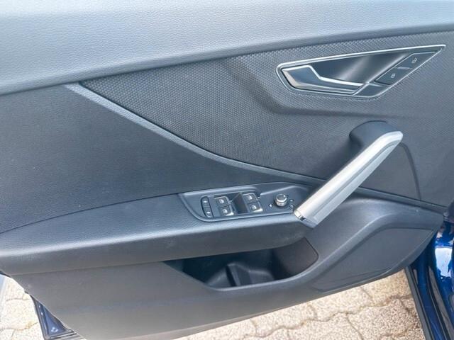 Audi Q2 35 TFSI Identity Black