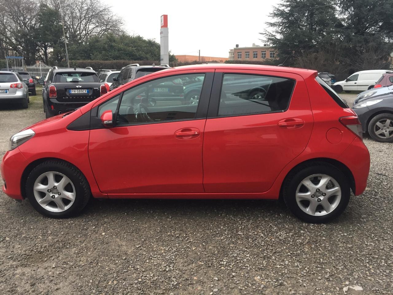 Toyota Yaris 1.0 5 porte Lounge