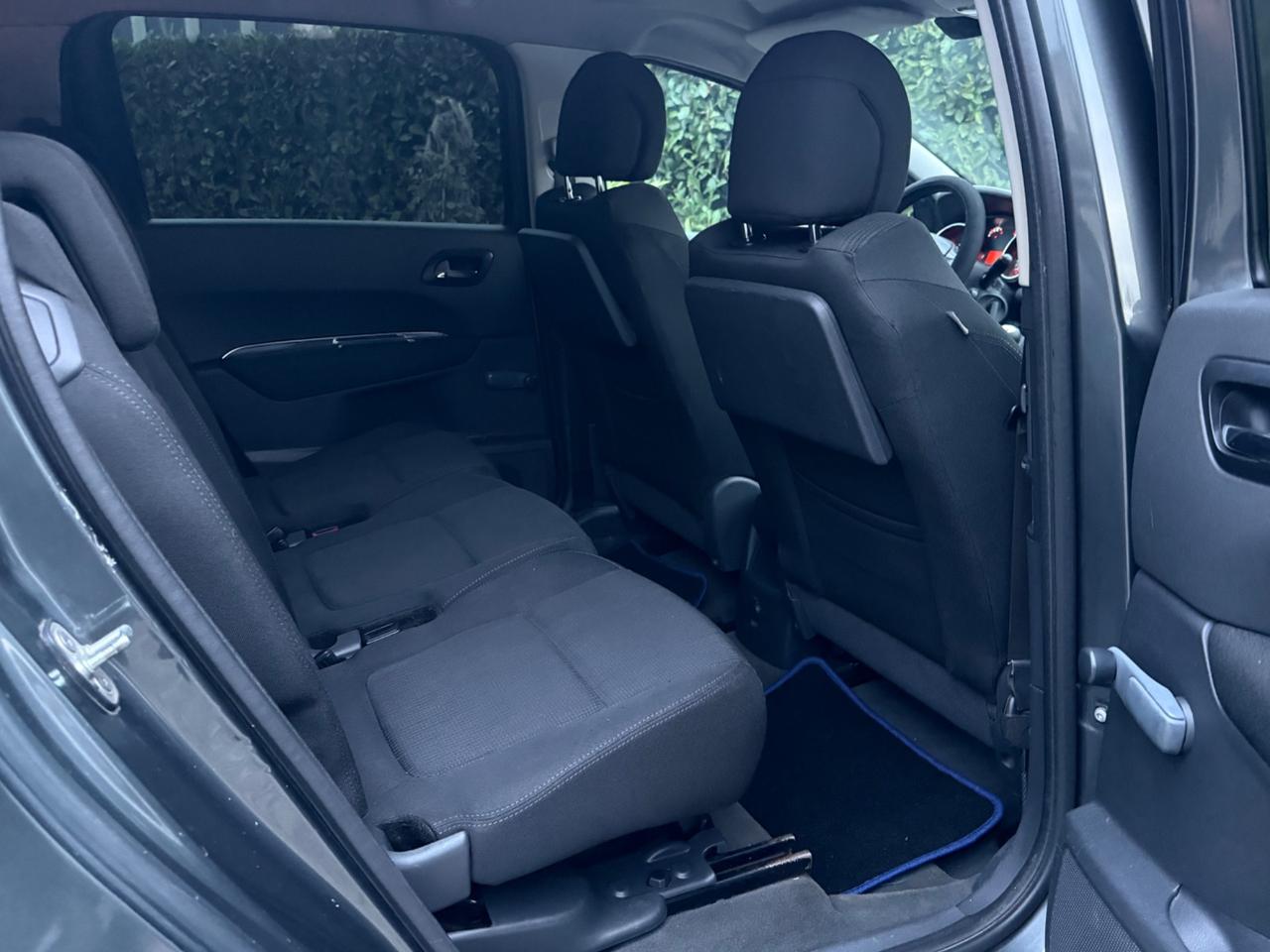 Peugeot 5008 1.6 HDi 110CV 7POSTI