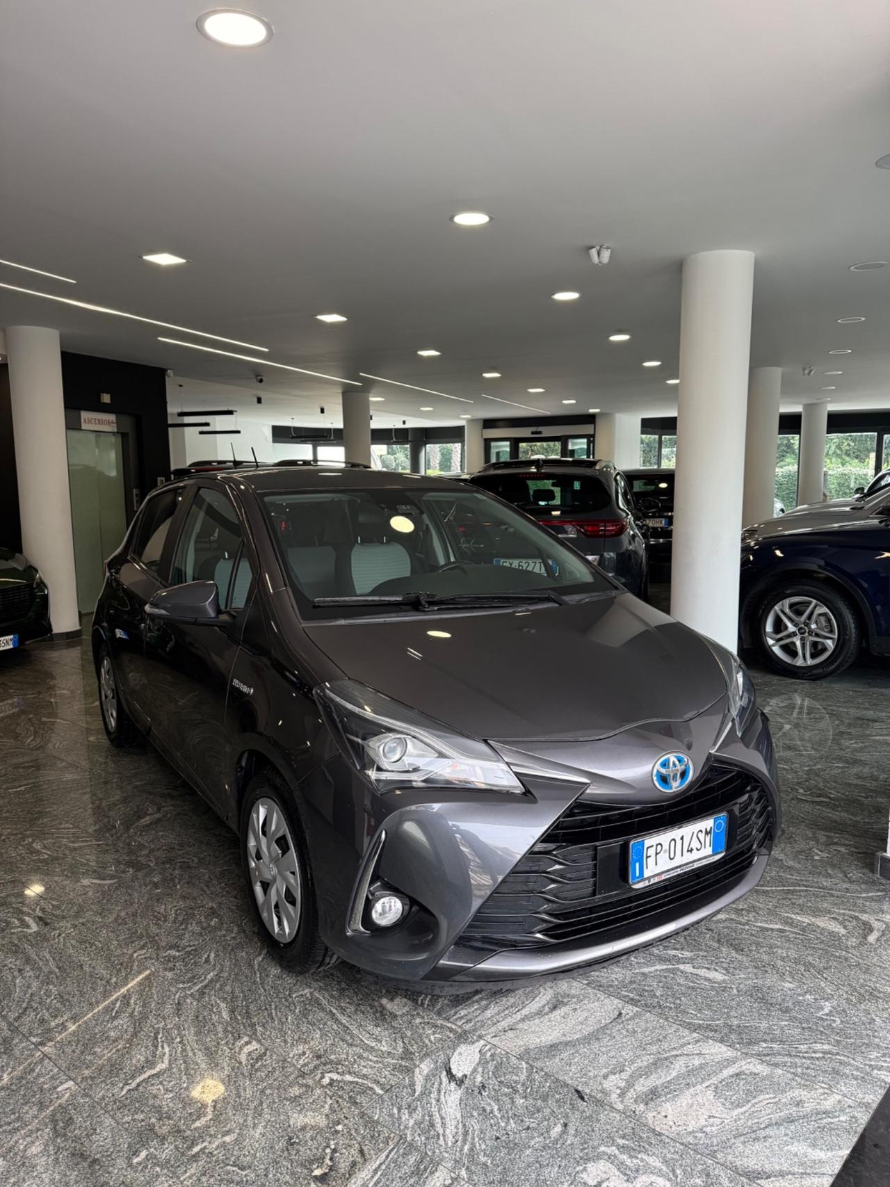 Toyota Yaris 1.5 Hybrid 5 porte Business