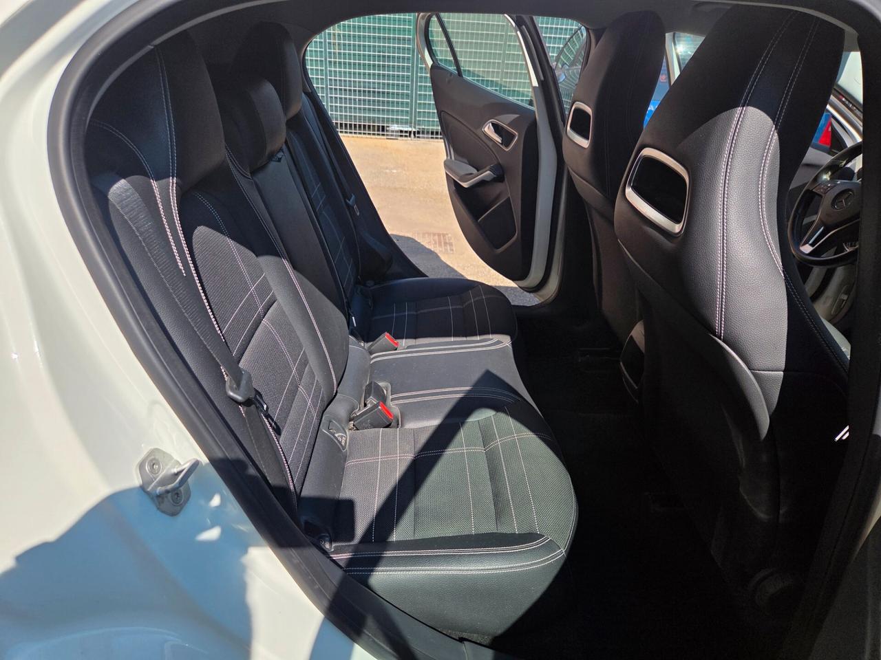 Mercedes-benz GLA 200 premium unico proprietario