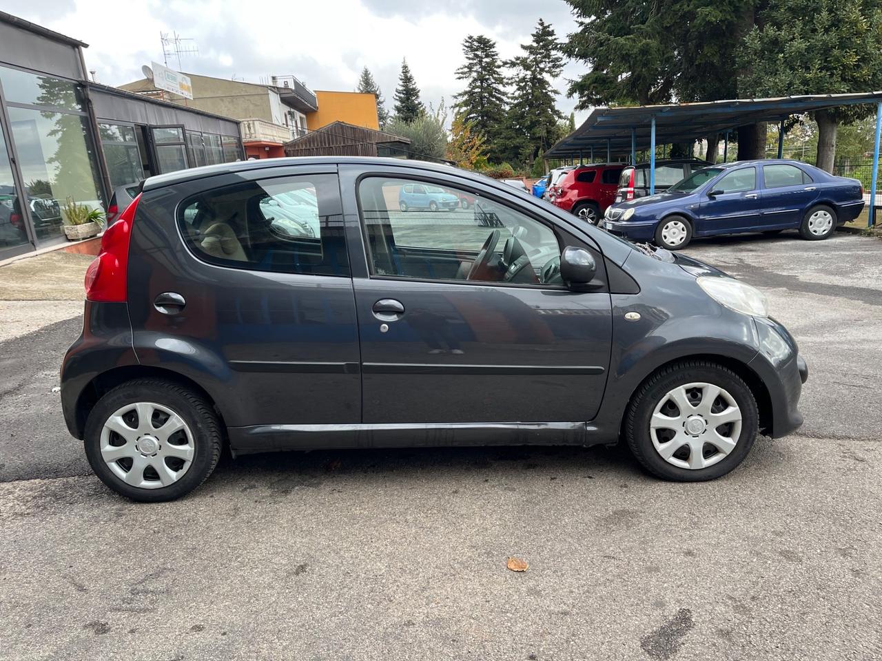 Peugeot 107 1.4 HDi 5p. Sweet Years-km124000-