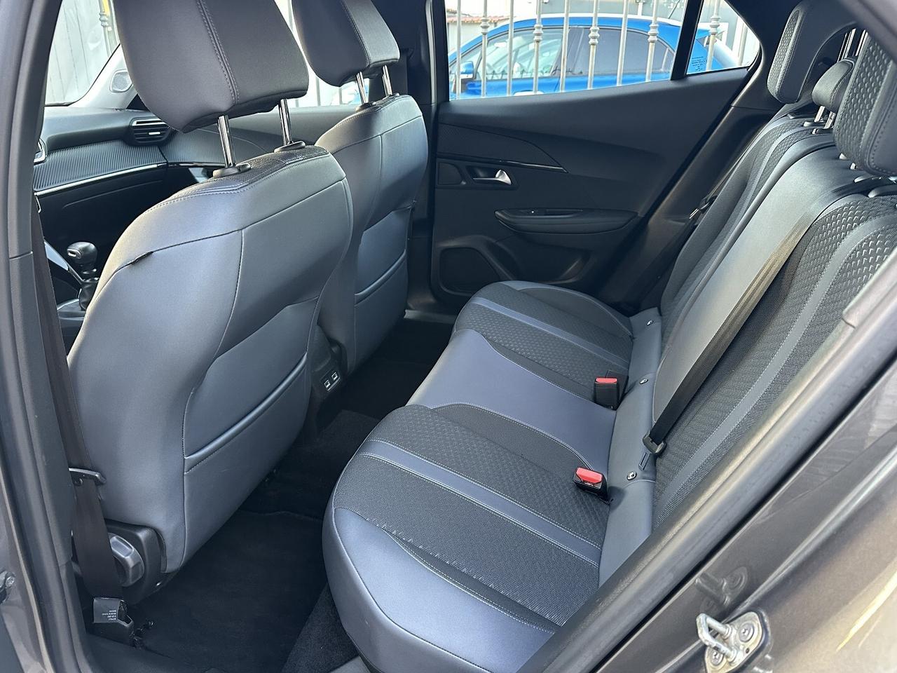 Peugeot 2008 BlueHDi 110 Allure Pack