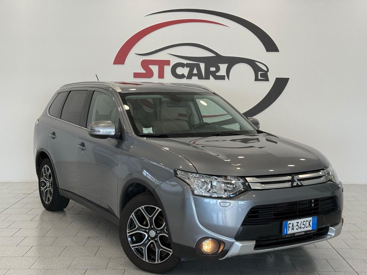 Mitsubishi Outlander 2.2 DI-D 4WD Instyle 7p. *PELLE *TETTO * NAVI