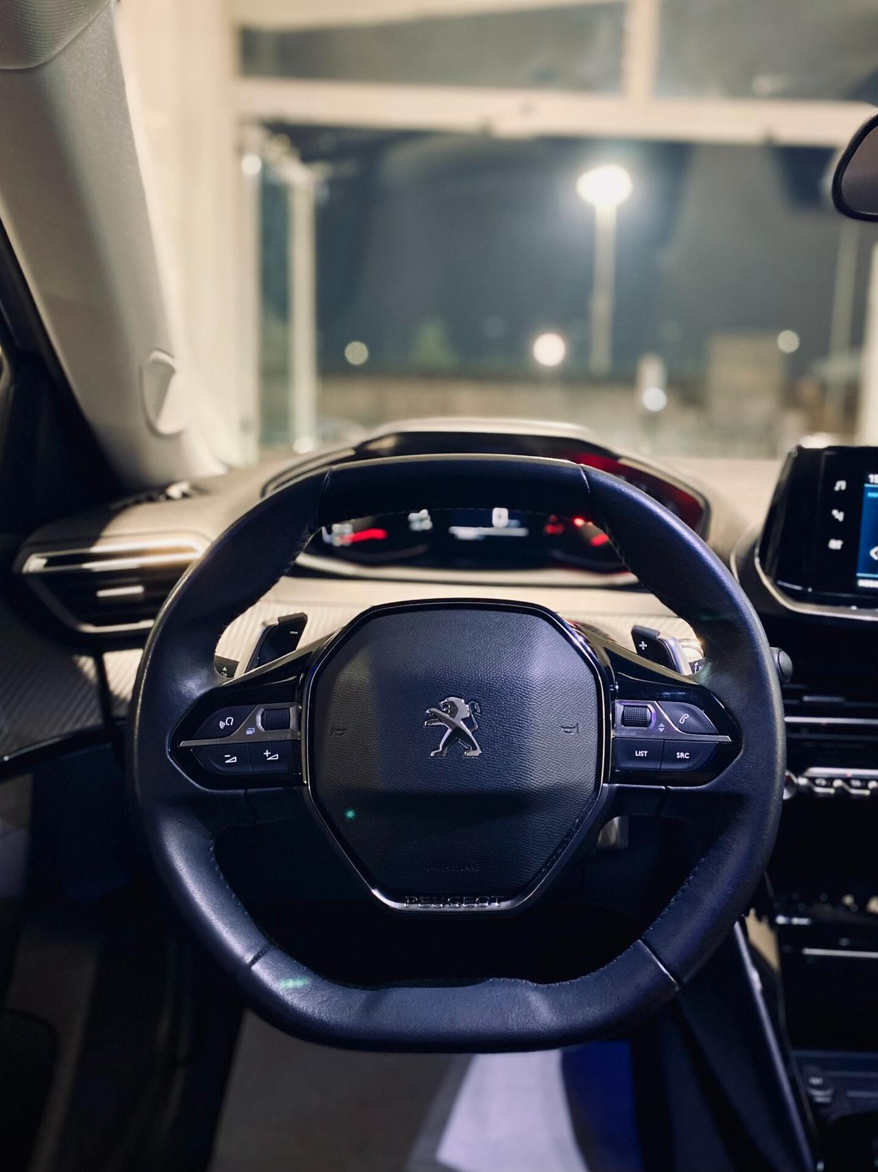 Peugeot 2008 PureTech 130 S&S EAT8 Allure