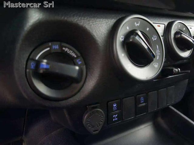 TOYOTA Hilux Hilux IV 2.4 d-4d double cab Comfort 4wd - GF290HN