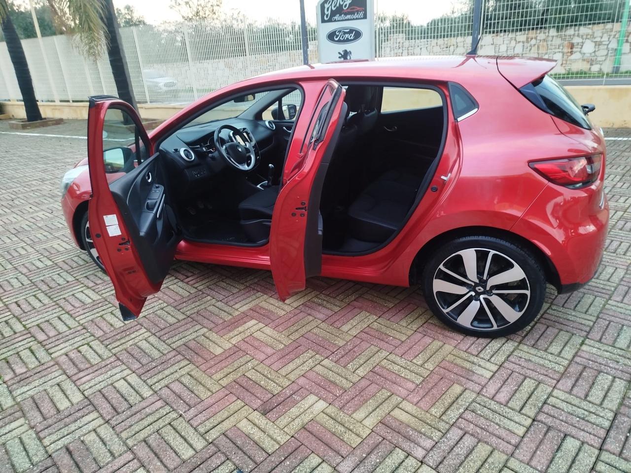 Renault Clio dCi 8V 75 CV Start&Stop 5 porte Energy Duel