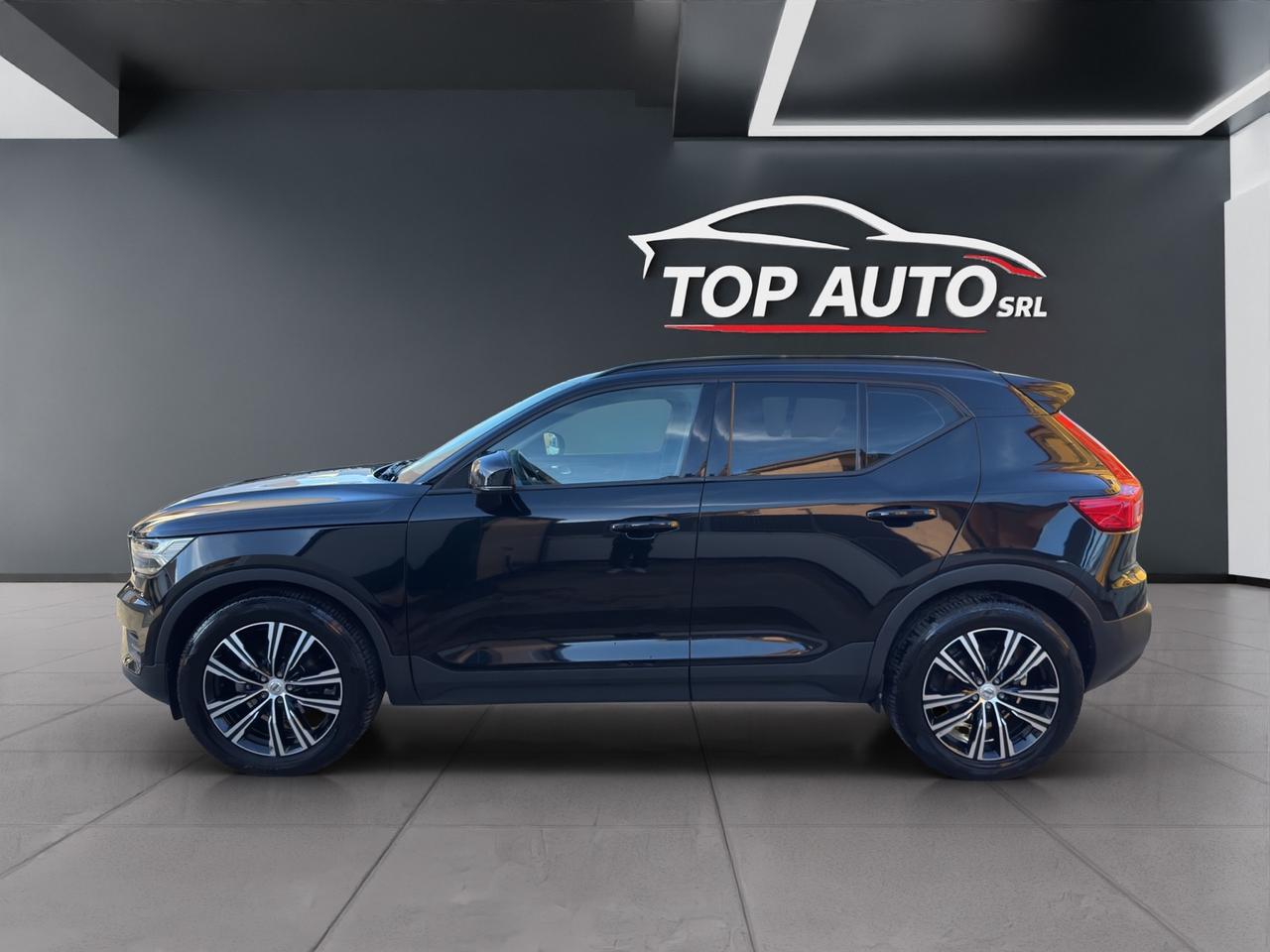 VOLVO XC40 D3 GEARTRONIC MOMENTUM - MY20