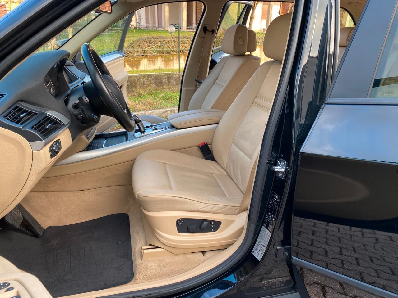 Bmw X5 3.0d 7Posti Gancio Traino Navi