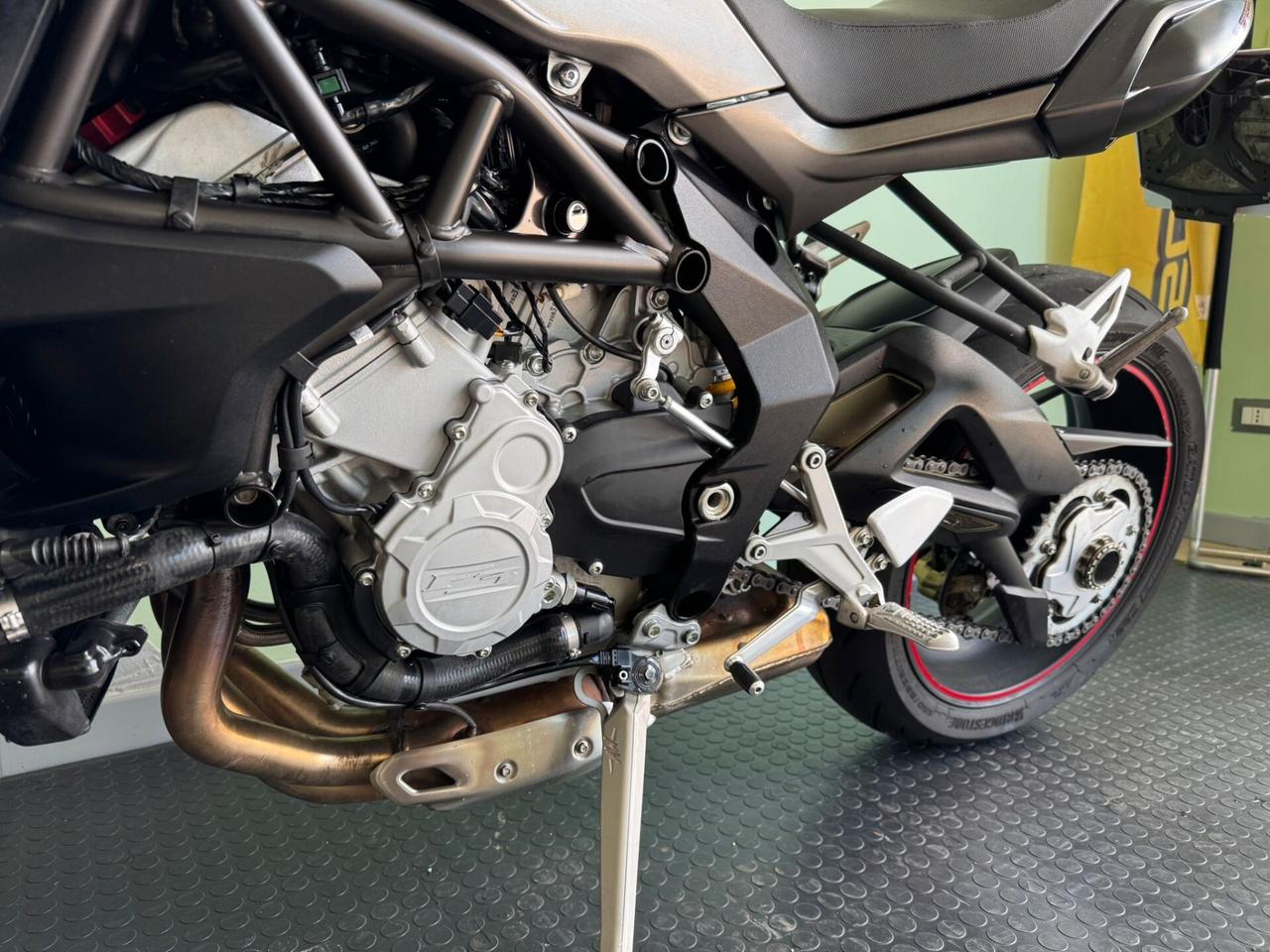 Mv Agusta Brutale 675