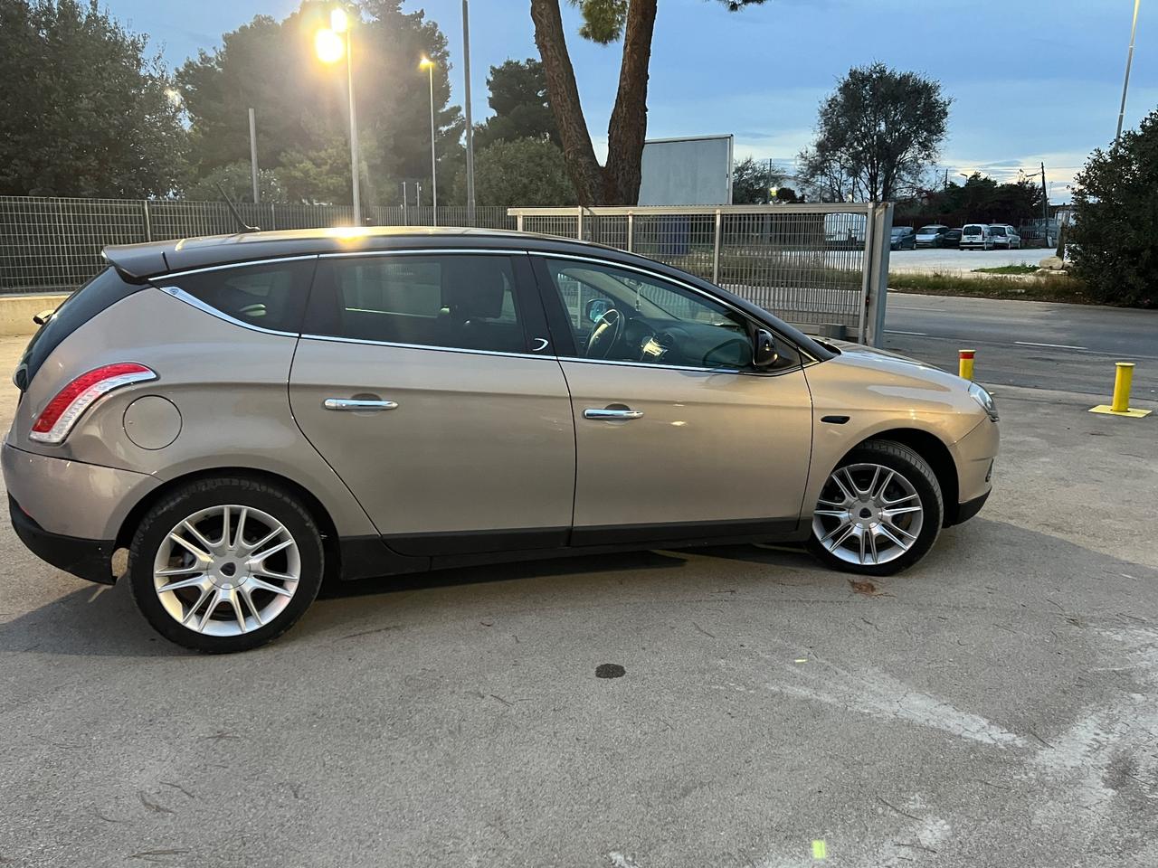 Lancia Delta 1.4 T-Jet 120 CV Platino Ecochic GPL