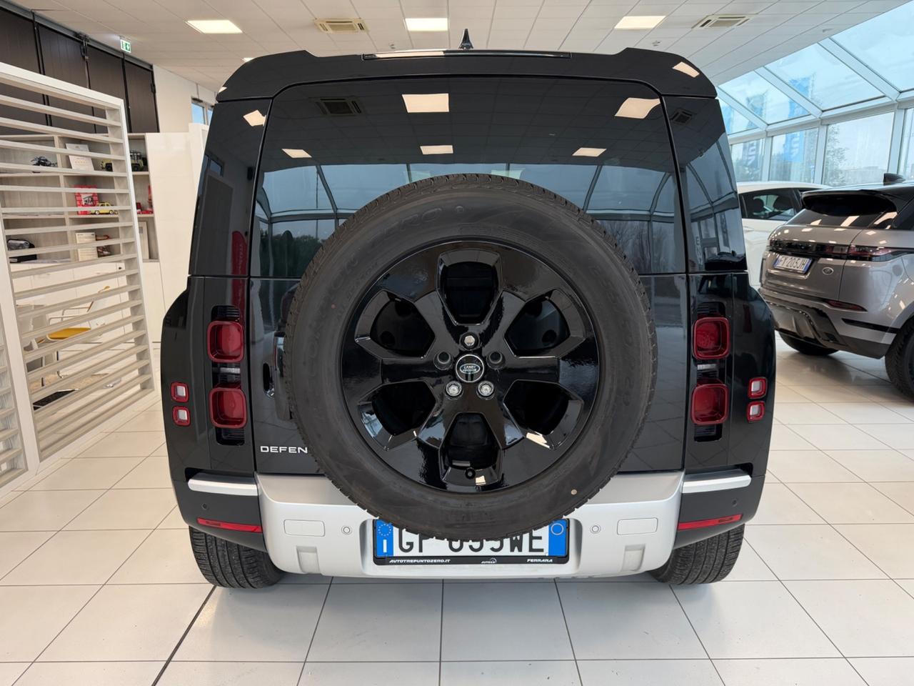 Land Rover Defender 110 3.0D I6 200 CV AWD Auto SE