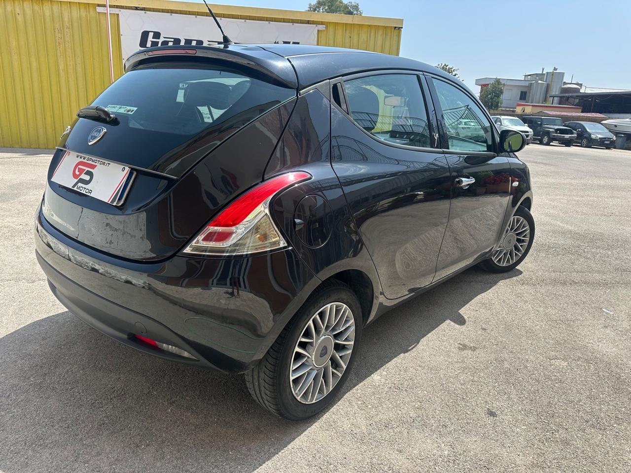 LANCIA YPSILON 1.3 MULTIJET*95CV*PLATINUM*OK NEOPATENTATI* MANUALE*