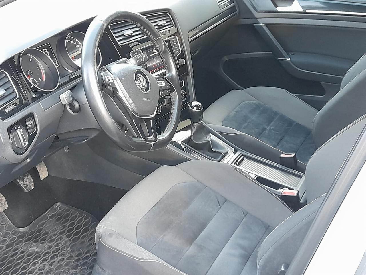 Volkswagen Golf 7 1.6 TDI Highline BlueMotion