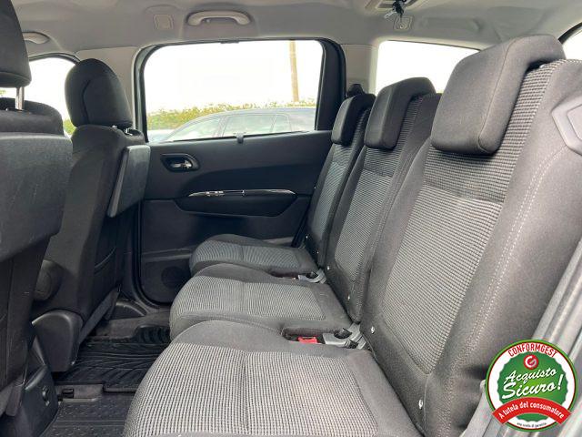 PEUGEOT 5008 1.6 e-HDi 112CV Stop&Start Automatica Family