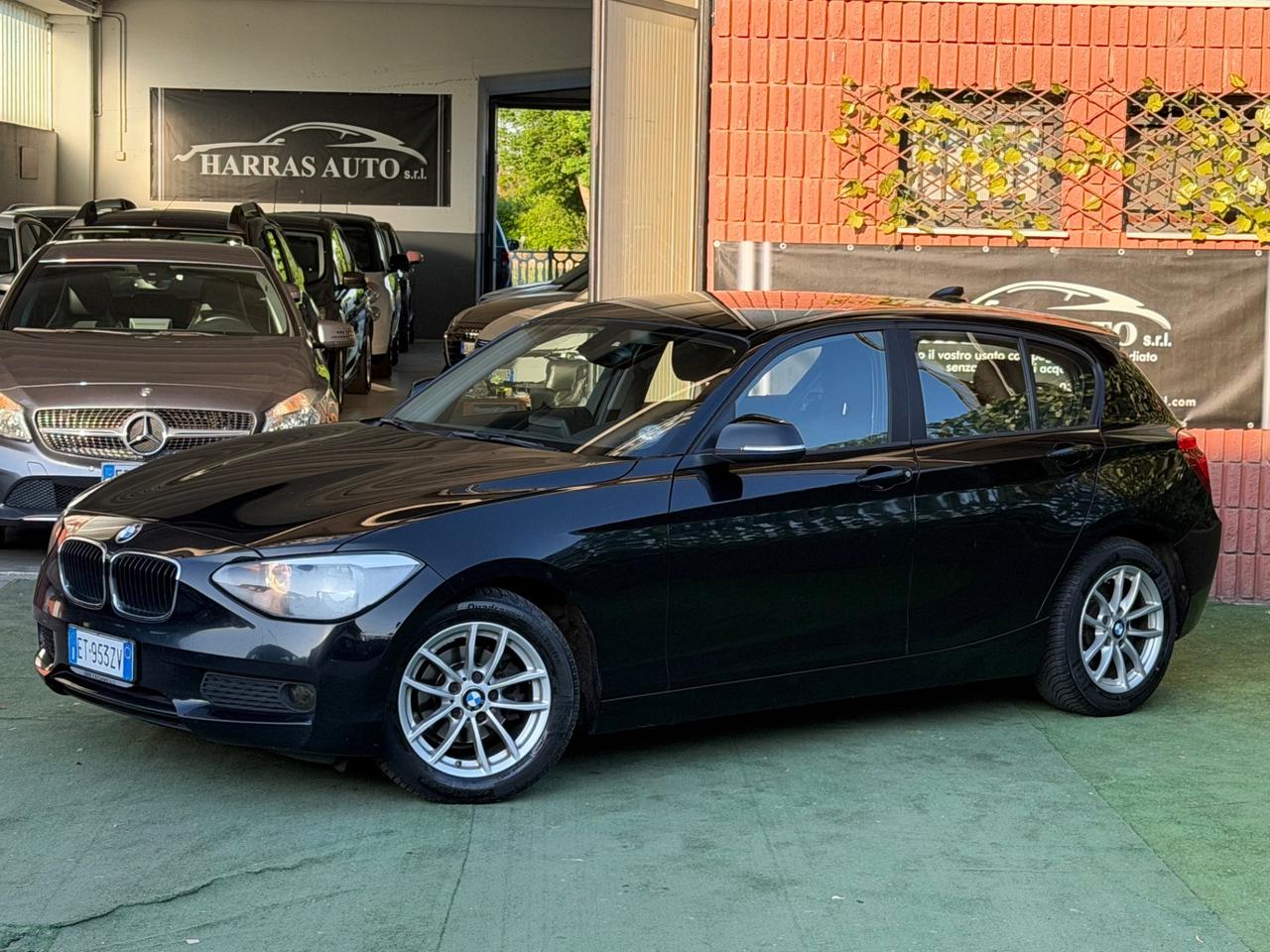 Bmw 116 116d 5p. Urban
