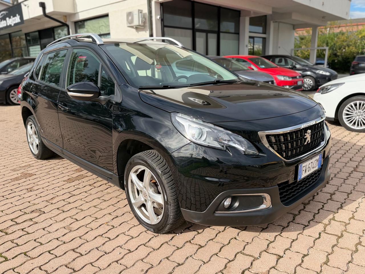 Peugeot 2008 BlueHDi 100 S&S Black Matt