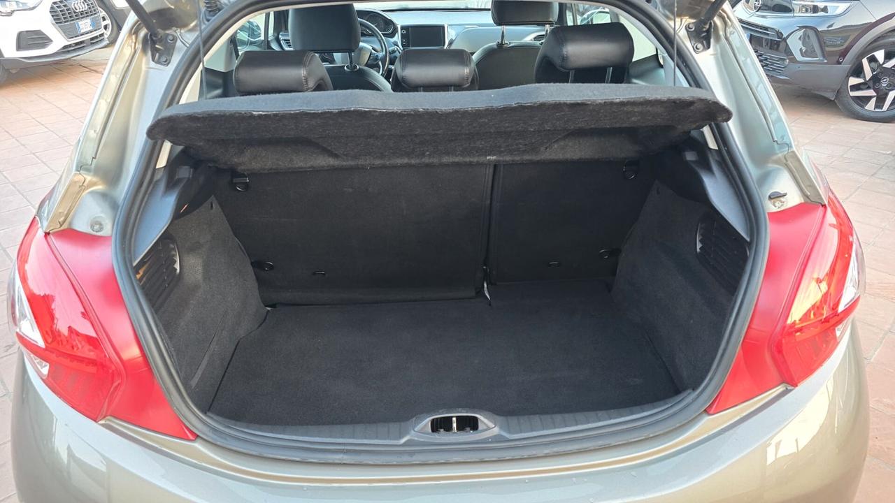 Peugeot 208 PureTech 82 3 porte Allure