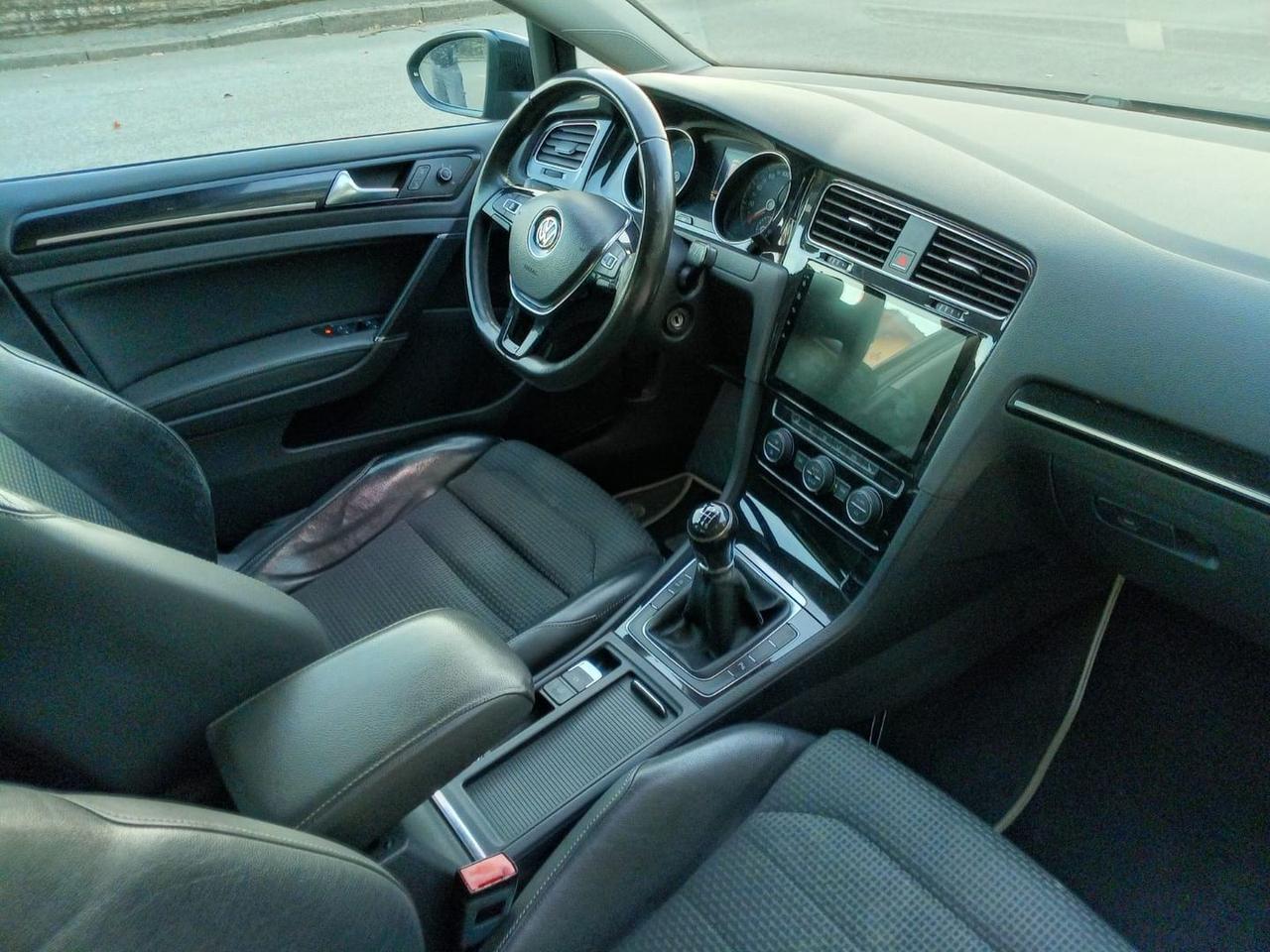 Volkswagen Golf Highline 2.0 TDI BlueMotion  #7353