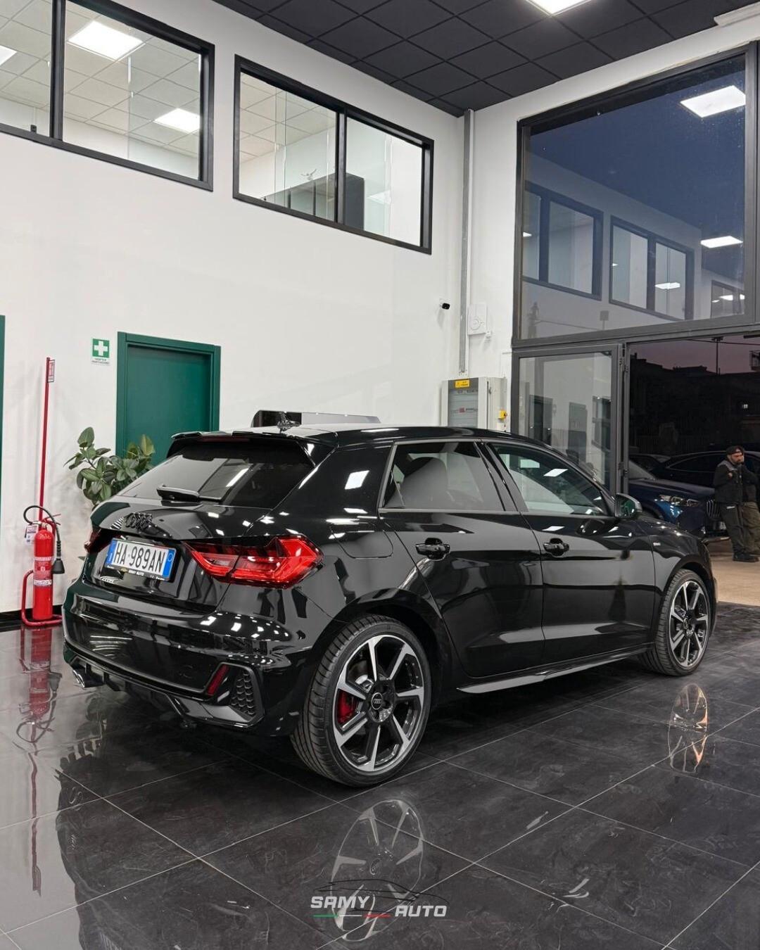 Audi A1 SPB 40 TFSI S tronic Identity Black